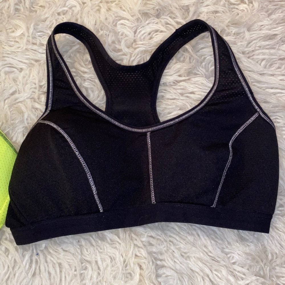 Sports bra size large